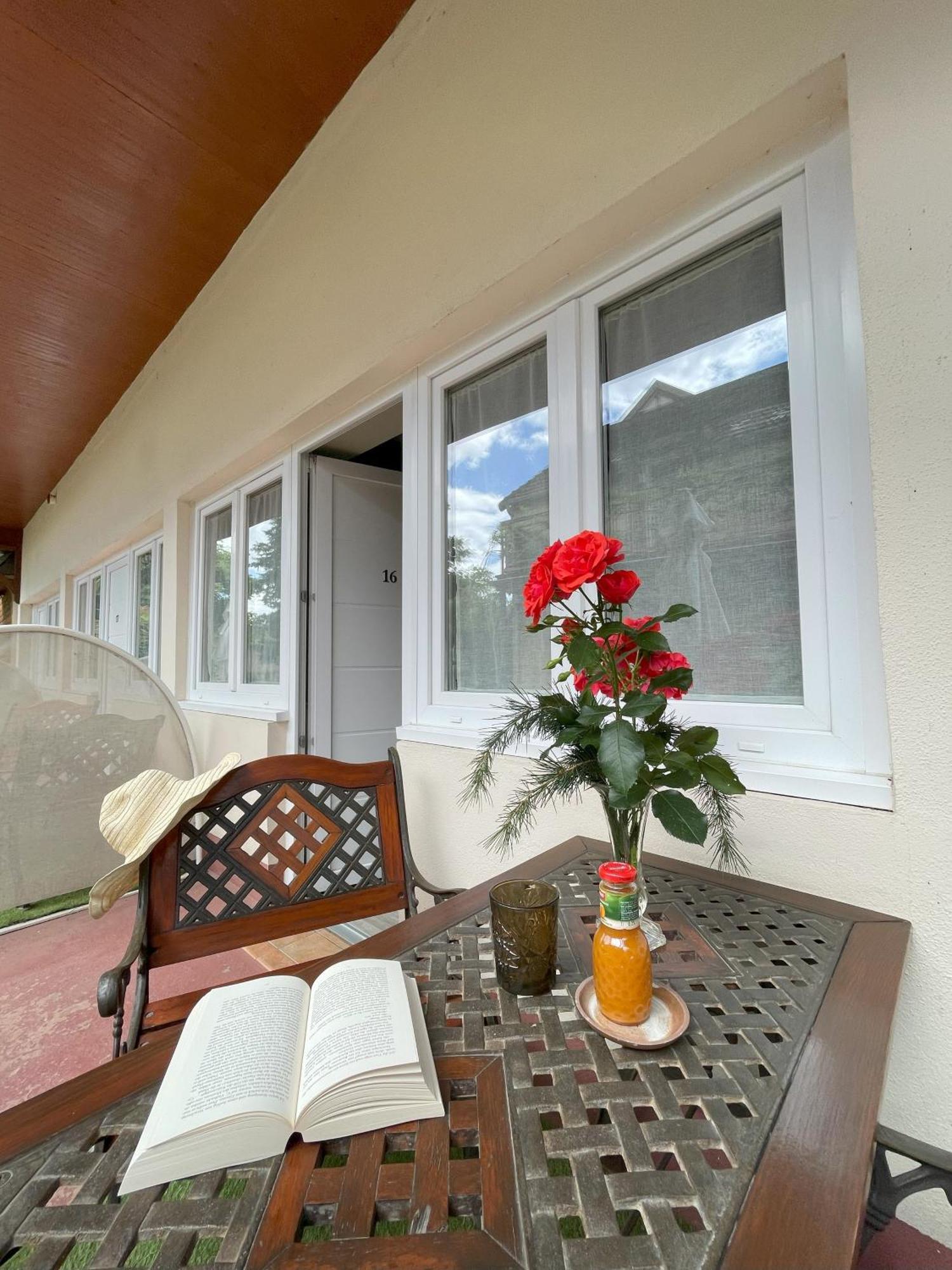 The Originals Boutique, Hotel Clos Sainte Marie, Невер Екстер'єр фото