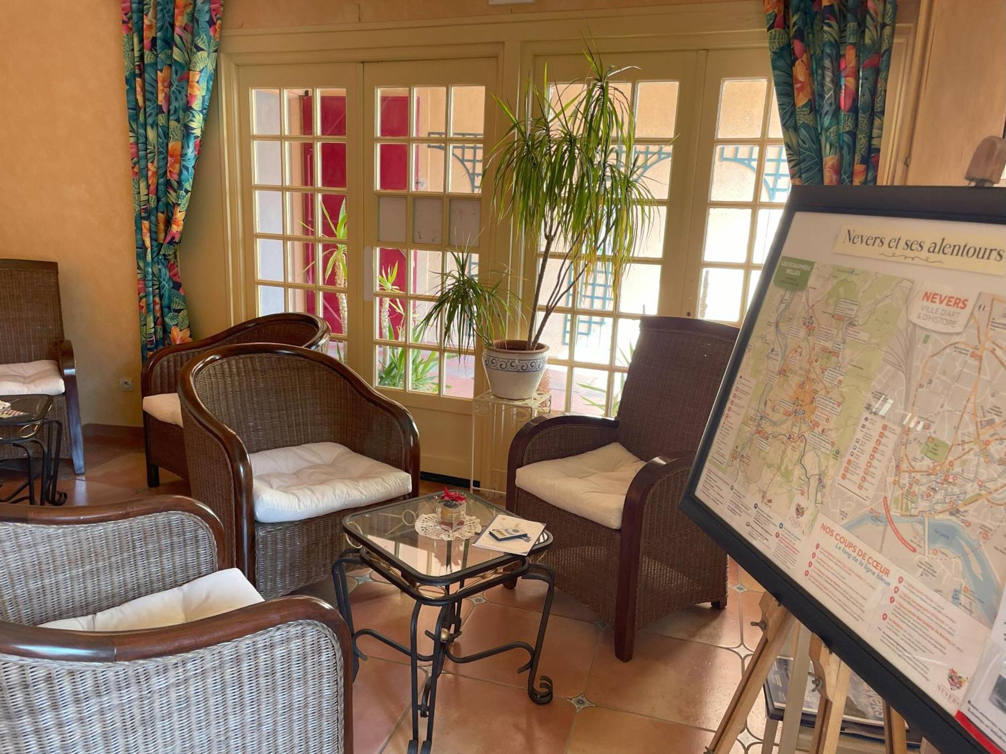 The Originals Boutique, Hotel Clos Sainte Marie, Невер Екстер'єр фото