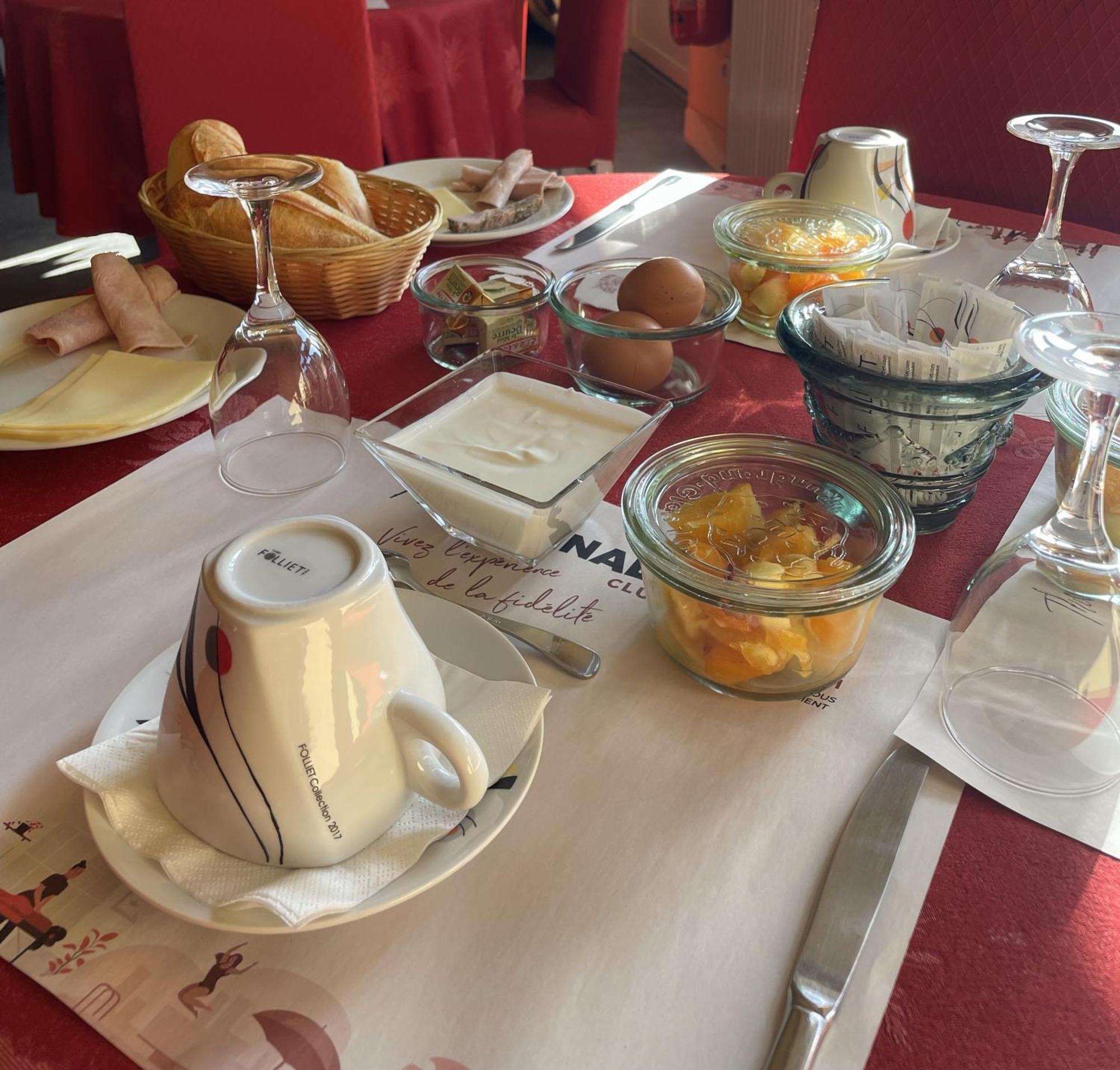 The Originals Boutique, Hotel Clos Sainte Marie, Невер Екстер'єр фото