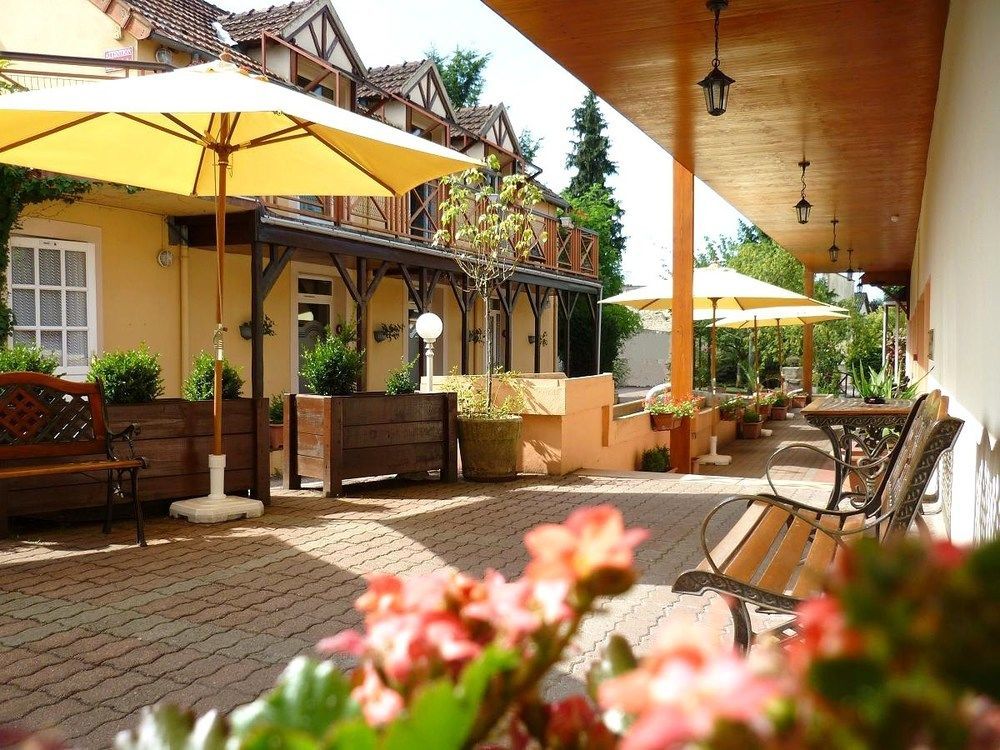 The Originals Boutique, Hotel Clos Sainte Marie, Невер Екстер'єр фото