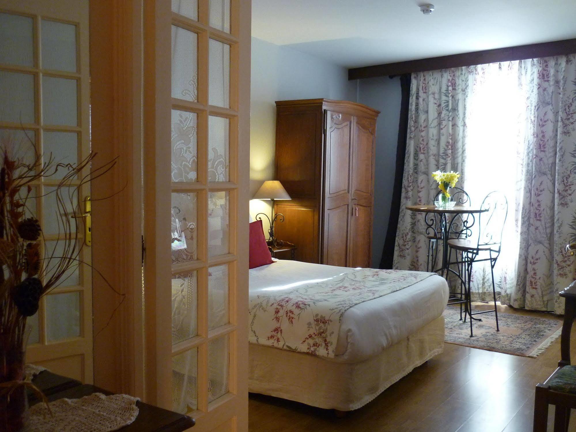 The Originals Boutique, Hotel Clos Sainte Marie, Невер Екстер'єр фото
